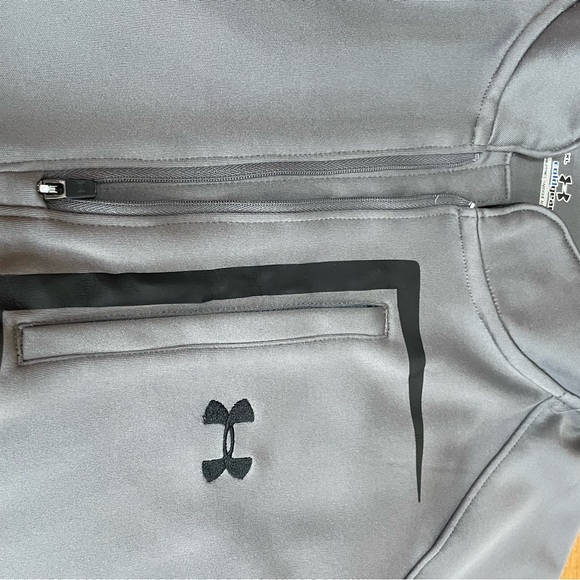 Under Armour men’s 1/4 zip, size XL - Picture 3 of 8